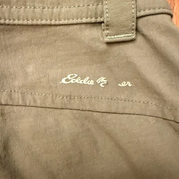 Eddie Bauer Olive Green Cargo Shorts - Picture 4 of 5